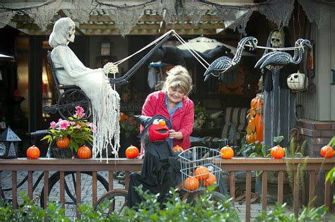 35 Best Ideas For Halloween Decorations Yard With 3 Easy Tips