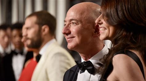 Jeff Bezos to announce his philanthropy plans this summer - CNET