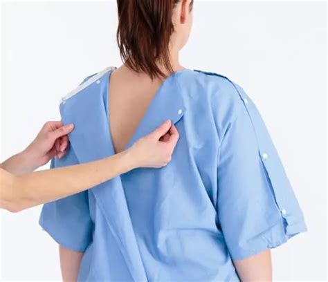 Hospital Patient Gown Gets Redesigned to Preserve Patients’ Dignity - Tuvie