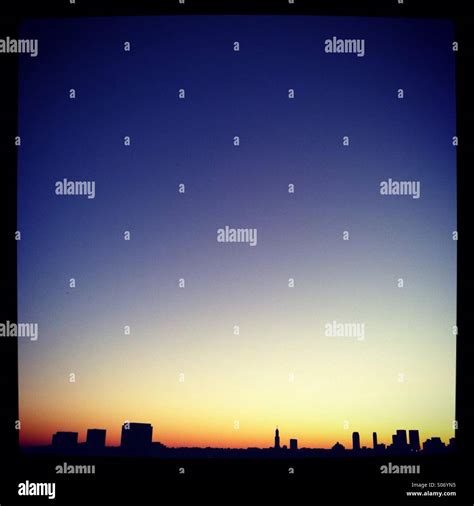 Los Angeles skyline at sunset Stock Photo - Alamy