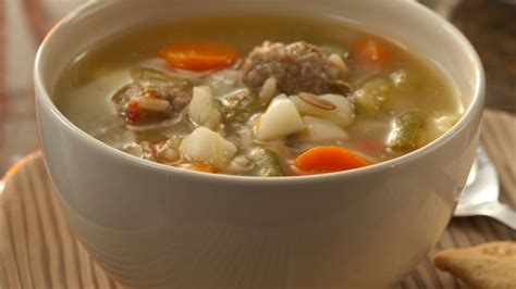 Receta de Sopa Fácil de Verduras y Albondigas | QueRicaVida.com