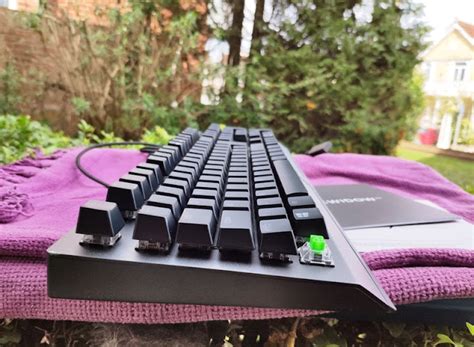 Razer Blackwidow V3 Green Switches Review Full Size Mechanical Keyboard | Gadget Explained ...