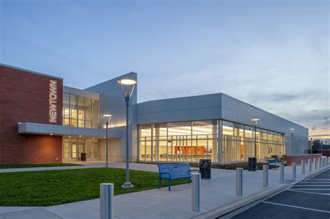 Newtown Middle School | Breslin Architects