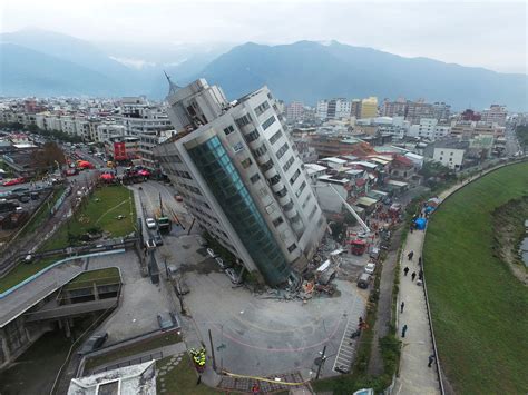 Taiwan Earthquake Toll Rises to 9 Dead, With Dozens Missing - The New York Times