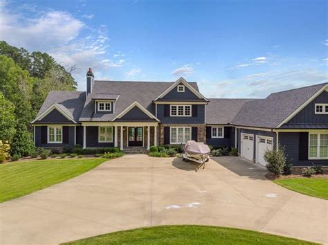 UNIQUE SEVEN BEDROOM LAKEFRONT HOME | Georgia Luxury Homes | Mansions ...