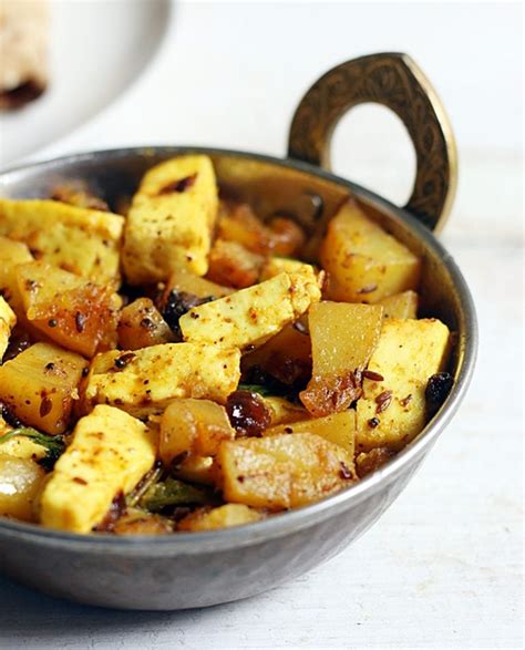 Aloo Paneer Dry Curry Recipe | Cook Click N Devour!!!