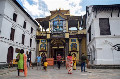 In Pictures: Devotees inside Pashupati temple | Nepalnews