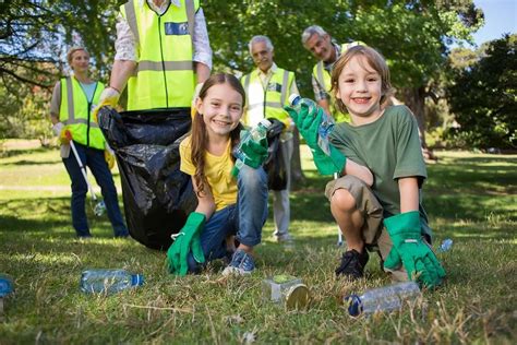 Volunteering: Here's Why It's a Gift to Your Community & Your Family ...