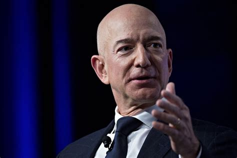 Amazon Founder Jeff Bezos to Step Down as CEO : SeattleWA