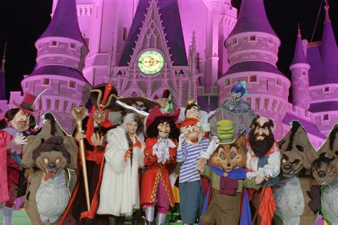 Disney Days of Past: Villains Are Getting Ready! « Disney Parks Blog