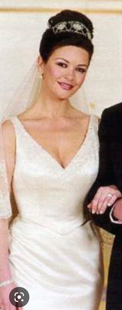 Catherine Zeta Jones wedding dress in 2022 | Wedding dresses, Catherine ...