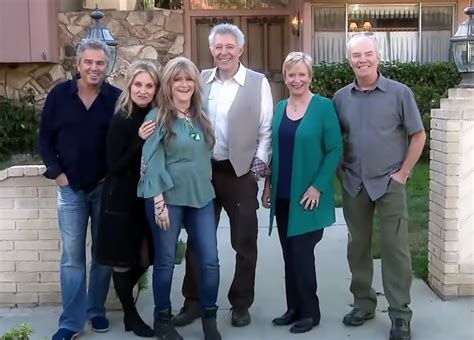 All six Brady kids reunite at their TV home