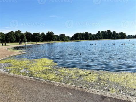 A view of Kensington Park in London 10281385 Stock Photo at Vecteezy