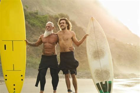 The History of Surfing in Hawaii | Pacific Surf School