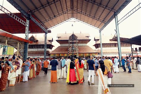 Grand Wedding Photography Guruvayoor Temple - Kerala Wedding Photography - Weva Photography