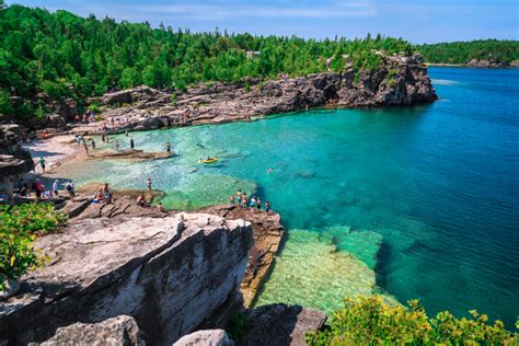 Parque Nacional de Bruce Peninsula: um paraíso de rochedos e águas azul ...