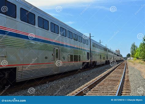 Amtrak Train editorial image. Image of oregon, speed - 20729810