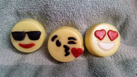 Emoji Soap Set Emoji Emojisparty Favortween Gift Pick Me - Etsy