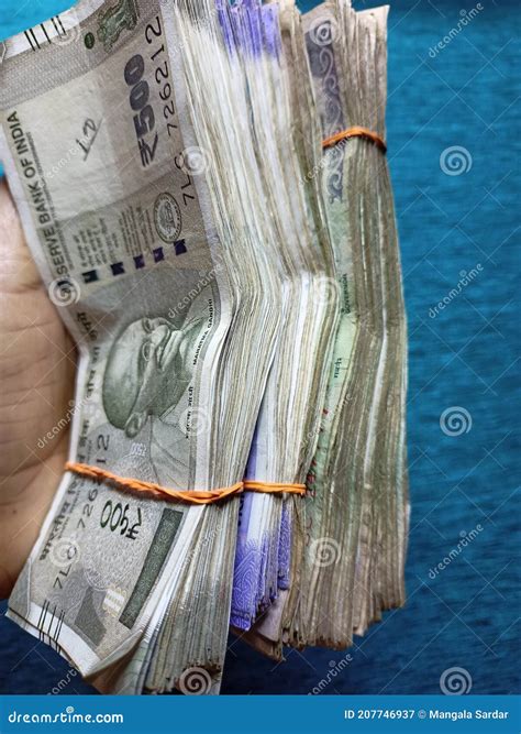 Bundle of Money, Indian Currency Stock Image - Image of 100rupees, bundle: 207746937