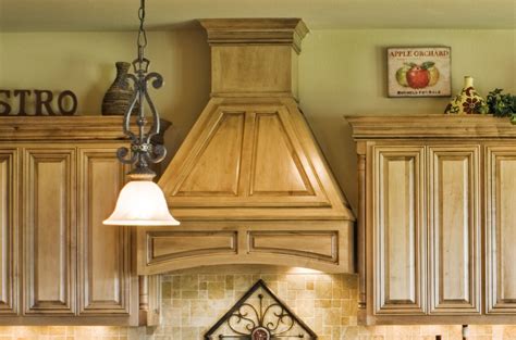 Vent Hood - Elegant - Burrows Cabinets - central Texas builder-direct custom cabinets