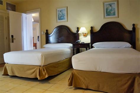 Rooms and Amenities - Hotel Nacional de Cuba