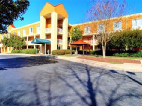 Quality Inn & Suites | VisitNC.com