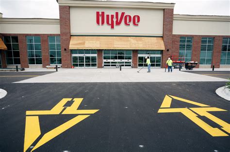 Hy-Vee Scraps Plans To Build 5 Stores In Twin Cities - CBS Minnesota