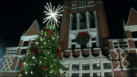 Celebrating the Christmas season in Bardstown, Kentucky - WDRB 41 ...