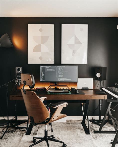 40 Workstation Setups That We Really Like