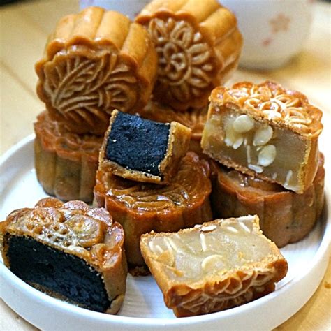 Kitchen Corner: Traditional Mooncake