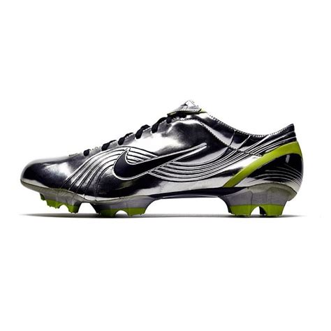 Mercurial Vapor IX Fast Forward ’02 Edition, Ronaldo Tribute - Pursuit ...