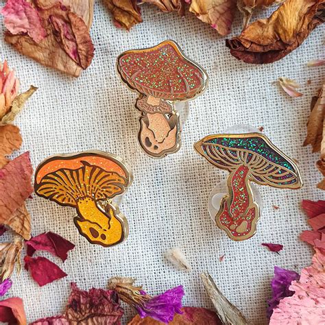 MUSHROOM MINI PINS. Hard Enamel Pin. Witchy Pin. Autumn Enamel - Etsy