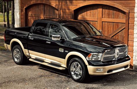 World Otomotif: Dodge RAM 1500 Laramie Longhorn Edition