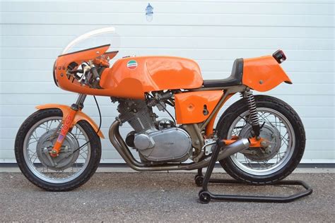 Review of Laverda 750 SFC 1972: pictures, live photos & description ...