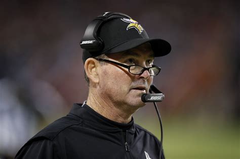 Minnesota Vikings head coach Mike Zimmer gives one year update on eye