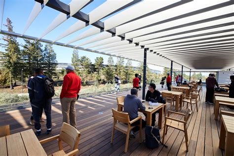 Apple Park Visitor Center、一般に公開 - Apple (日本)