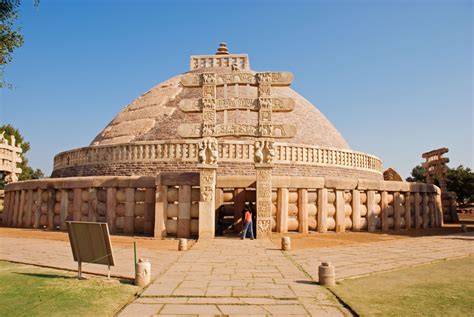 Buddhist Stupas of Southeast Asia 101 | The Temple Trail