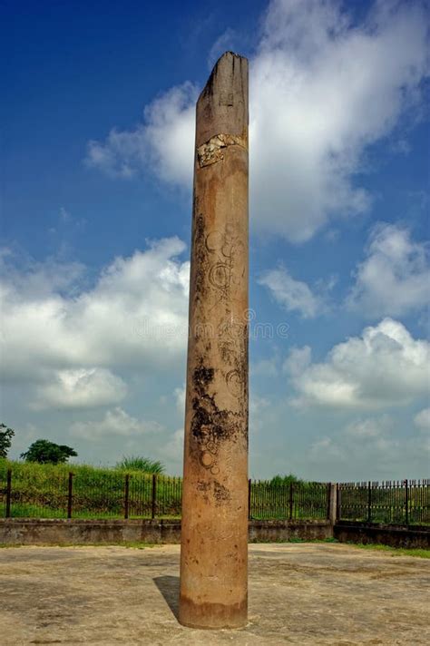 Ruins of Ashoka Pillar Buddhist Site Kaushambi, 60 Km from Allahabad Editorial Stock Image ...