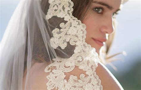 Our Top 7 Wedding Veil Styles: The Ultimate Guide