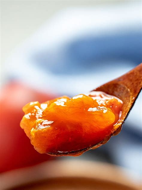 Find out how to eat Hachiya persimmons and know when they're ripe ...