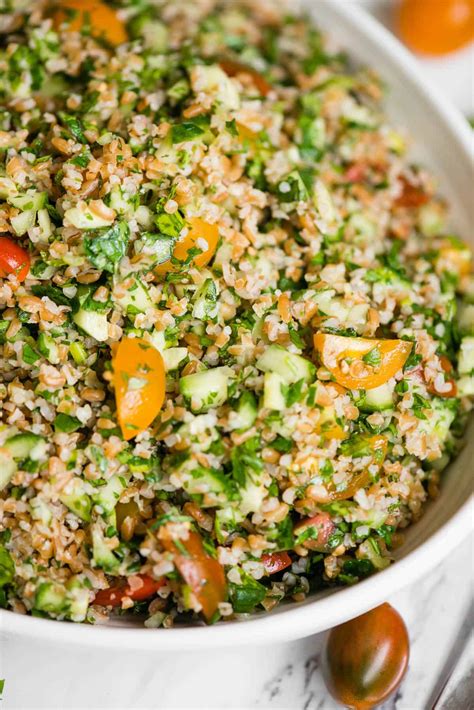 Tabouli Salad - Self Proclaimed Foodie