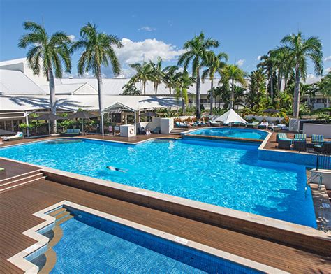 Shangri-La The Marina, Cairns - Flybuys Travel