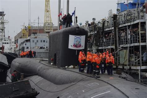 Borei class submarine | Russian submarine, Nuclear submarine, Submarines