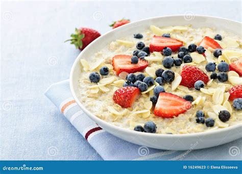 Oatmeal Breakfast Cereal with Berries Stock Image - Image of prepared, blueberries: 16249623