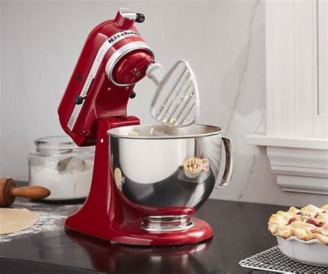 What is a pastry blender? Why you need one in your kitchen | Homes ...