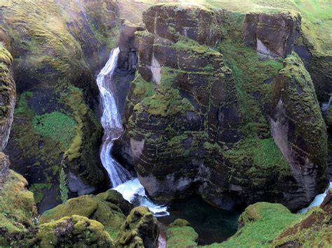 Fjadrargljufur Canyon (Iceland) - Tips + Photos + Hike