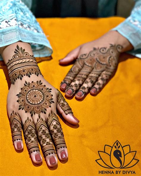 Simple Mehndi Designs For Back Hands - Design Talk