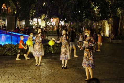 #1 Hanoi Night Market - An Absolute Hidden Gem!