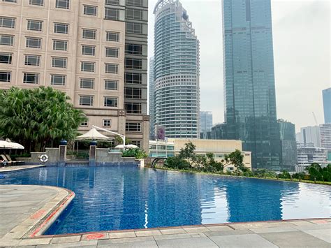 Mandarin Oriental hotel Kuala Lumpur review - Turning left for less