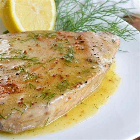 Pan Seared Tuna Steak with Lemon Dill Sauce